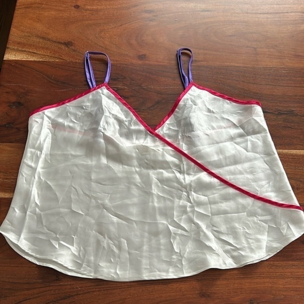 Vintage early 90s Victoria’s Secret gold label